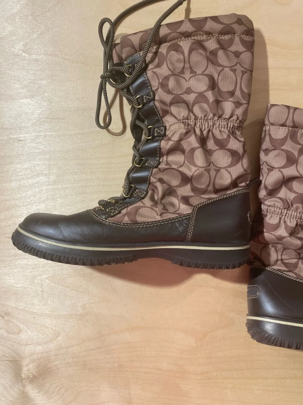 Coach Brown Signature Logo Lace-Up Winter Boots 8B (RD)